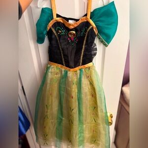 Frozen Disney princess Anna green dress, part 1 costume size 5-6.
